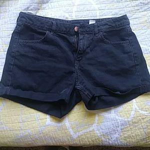 Cute black summer shorts!